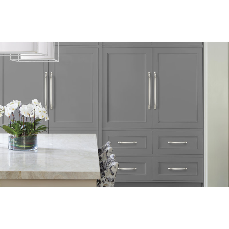 Poignée d'électroménager 8 po Highland Ridge, Nickel satiné, 18"