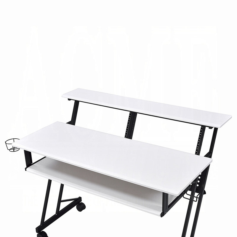 Bureau de studio d'enregistrement de musique avec plateau à clavier, Blanc