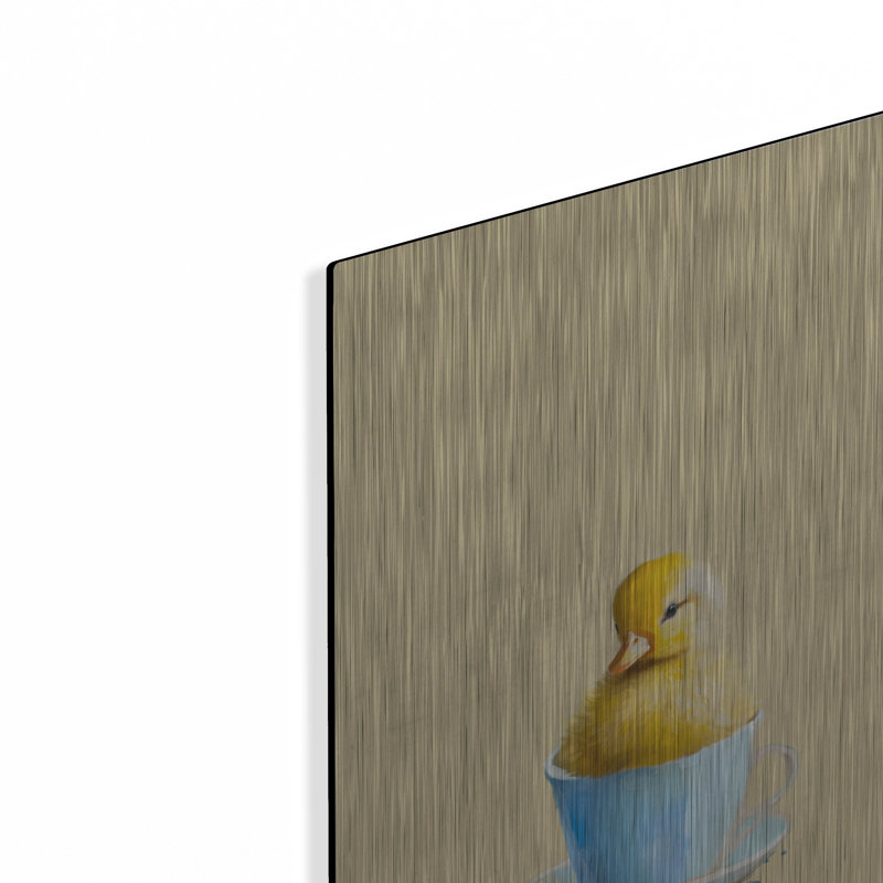 Art mural en métal Latitude Run® «Duckling In Blue Cup» par Svetlana Aleynikova, H 16 po x l 12 po