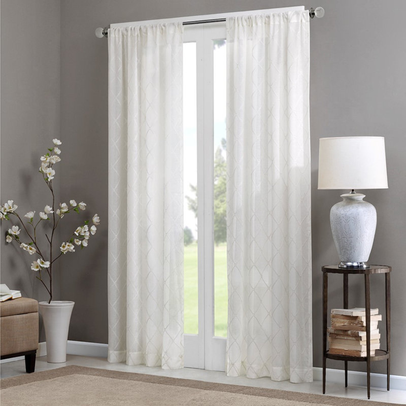 Rideau transparent élégant en polyester brodé pour la décoration intérieure