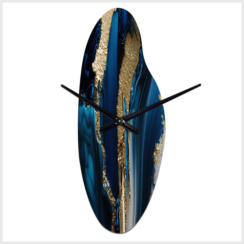 «Ghazvini Abstract Geode Waves Gold II» - horloges asymétriques abstraites en métal, horloge murale incurvée, Moyenne