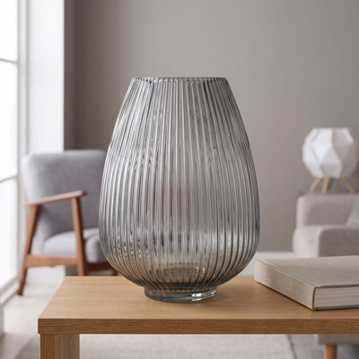 Raylen Glass Table Vase 1