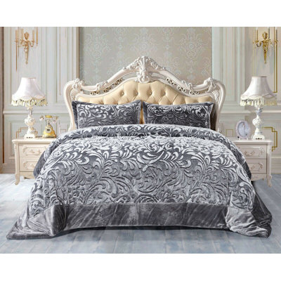 Whitt Polyester Bedspread with Pillow Shams Included