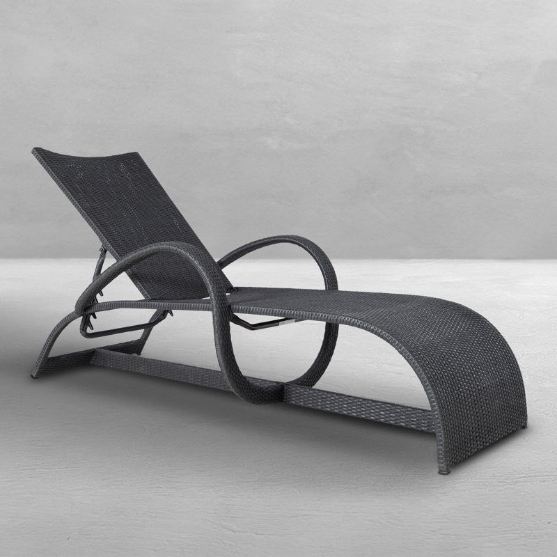 Halo Woven Chaise