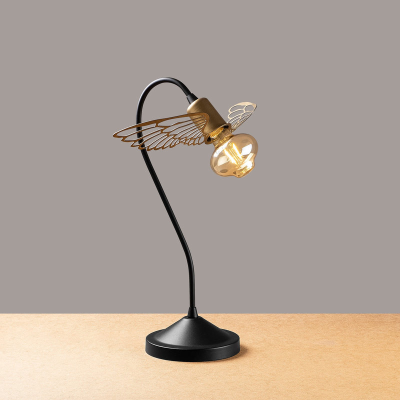 Lampe de table en métal
