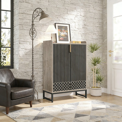 Armoire à chaussures 29,52 po avec portes