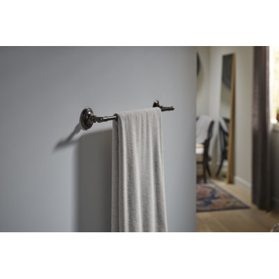 Barre à serviettes éclectique