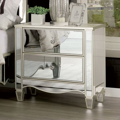 Glam Finition argentée 1Pc Table de chevet Panneaux de miroir Ornements décoratifs Pieds courbés Boutons de tiroir en cristal Table de chevet Mobilier de chambre à coucher