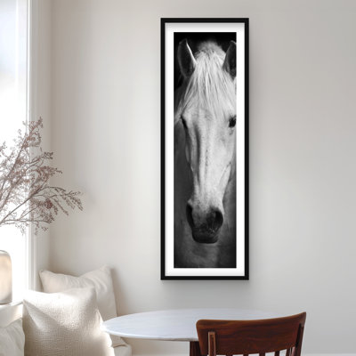 Cheval monochrome - reproduction encadrée mat pour la décoration intérieure