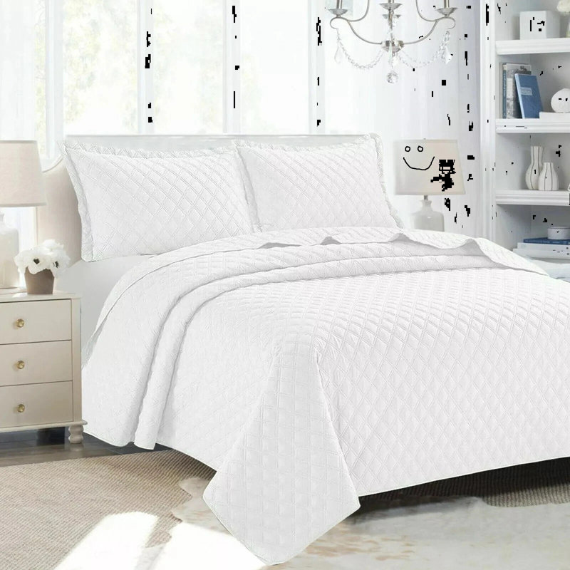 Microfiber / Polyester Bedspread with Pillow Shams, King Bedspread + 2 Standard Shams, White