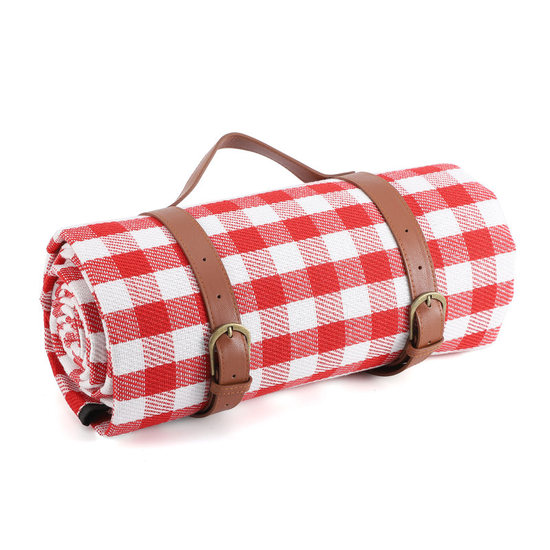 Couverture de pique-nique imperméable 79 x 79 po, tapis de plage à carreaux rouge et blanc pour 6 à 8 adultes, tapis de camping pliable avec sangle