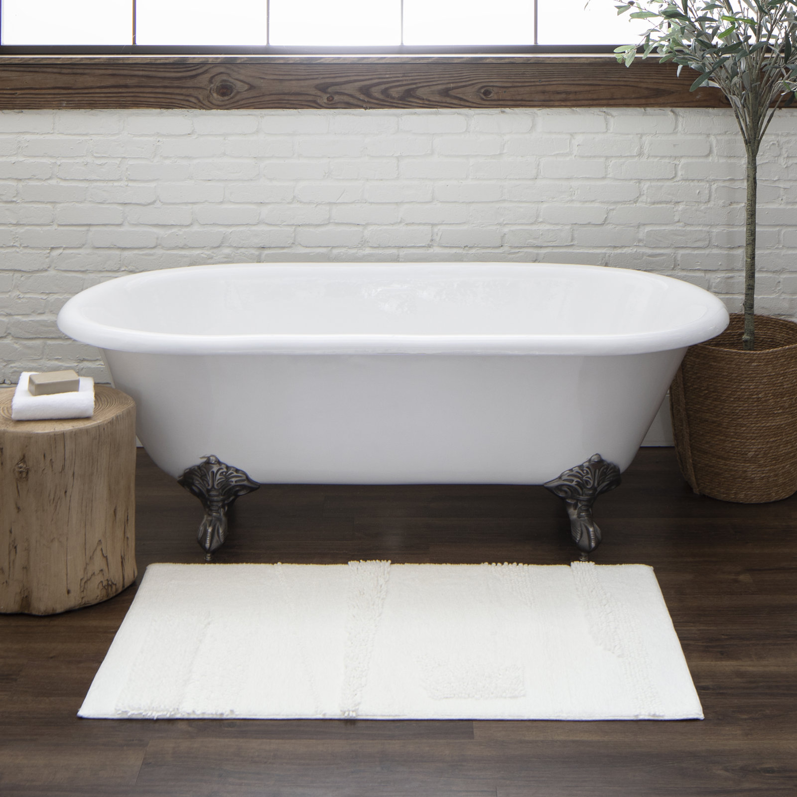 Laverne Solid Cotton Bath Rug, 27" W x 45" L, Arctic White