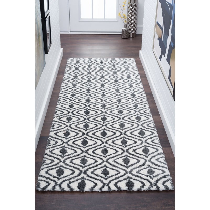 Shag Cream/Charcoal Rug, Runner 2'7" x 7'3"