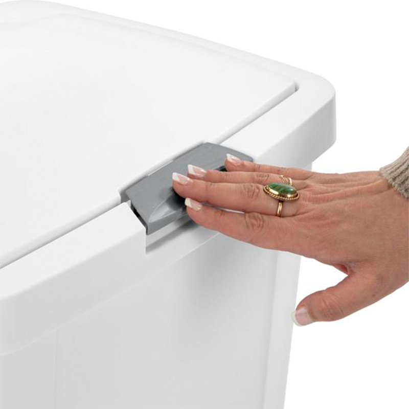 Poubelle à couvercle tactile 13 gallons avec loquet en titane Sterilite, blanc (paquet de 4)