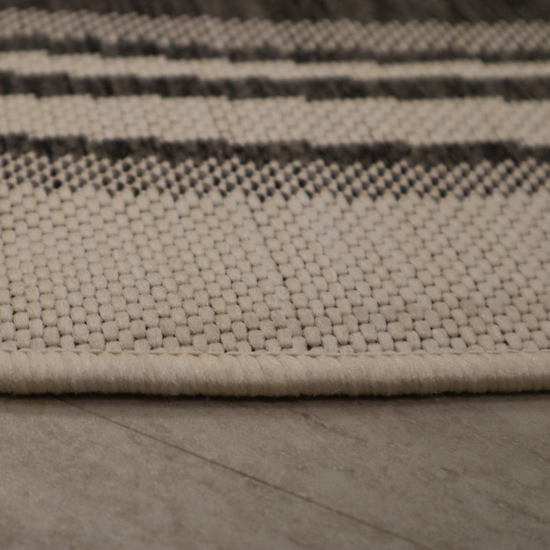 Tapis rayé ivoire intérieur / extérieur Alexanndra, Rectangle 7 pi 6 po x 9 pi 5 po