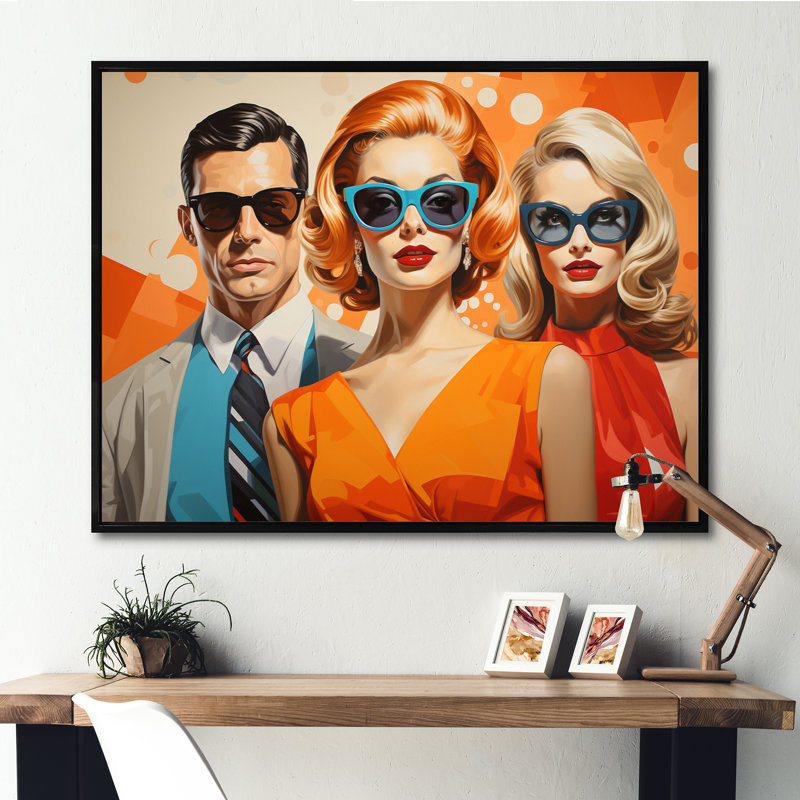 «Orange Mid Century Retro Portraits II», reproduction sur toile, H 24 po x l 32 po x P 1 po, Cadre flottant noir