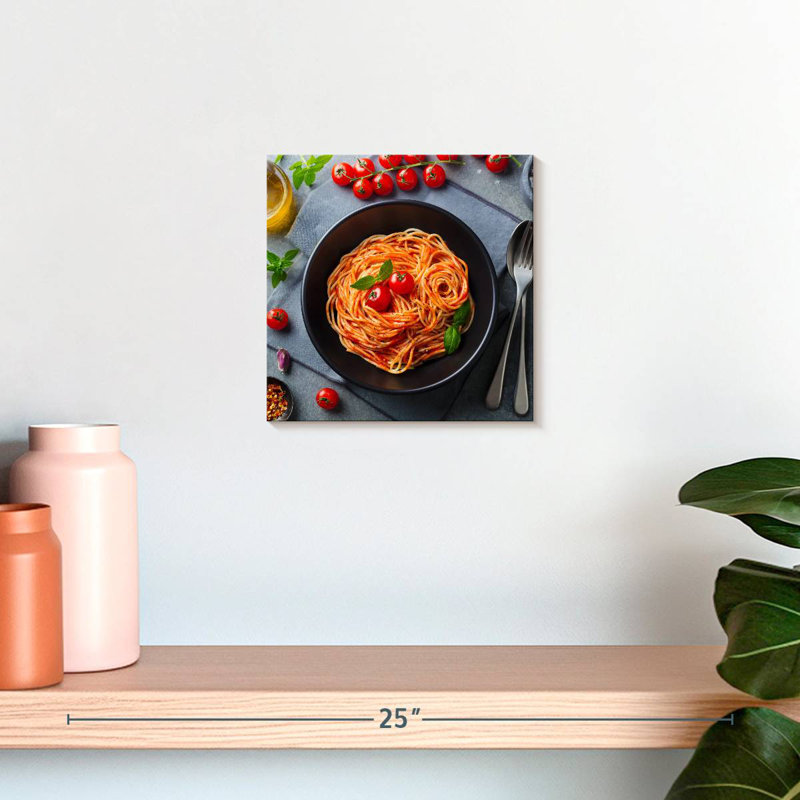 Yarlin Tomato Sauce Pasta