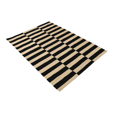 Tapis noir et blanc 3x5 Petrella