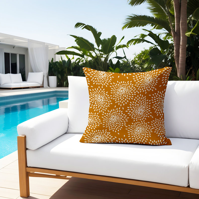 Coussin décoratif intérieur / extérieur en polyester filé floral Bavière, Orange/Crème, H 17 po x l 17 po