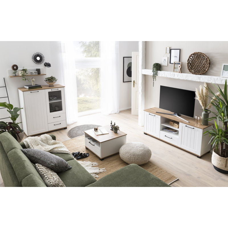 Agamvir Floating Shelf