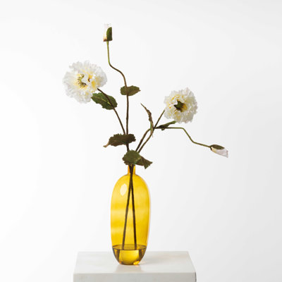 Arrangement d'illusion d'eau à deux volants avec coquelicots dans un vase ovale moderne