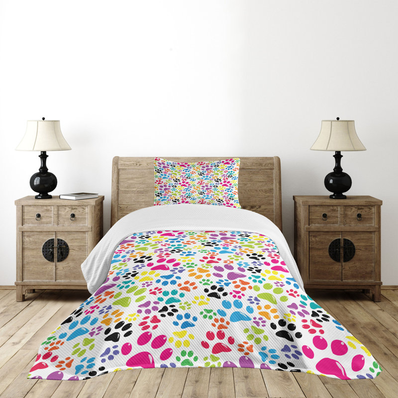 Colorful Twin Quilted Bedspread Set with Paw Prints