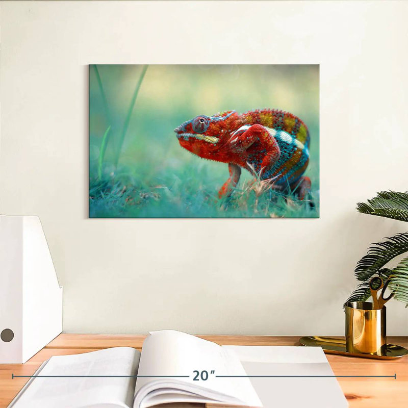 Brampt Vibrant Chameleon, 8" H x 12" W