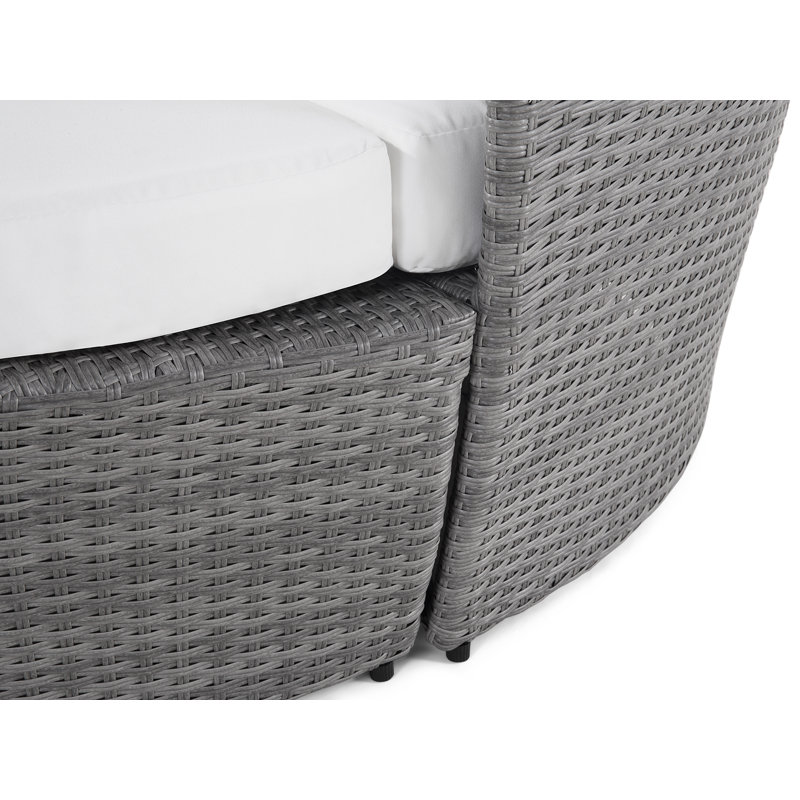 158cm Wide Wicker Patio Daybed with Cushions