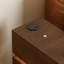 Table de chevet moderne à 3 tiroirs avec lumières DEL et station de recharge sans fil pour petits espaces Modern-1496571184