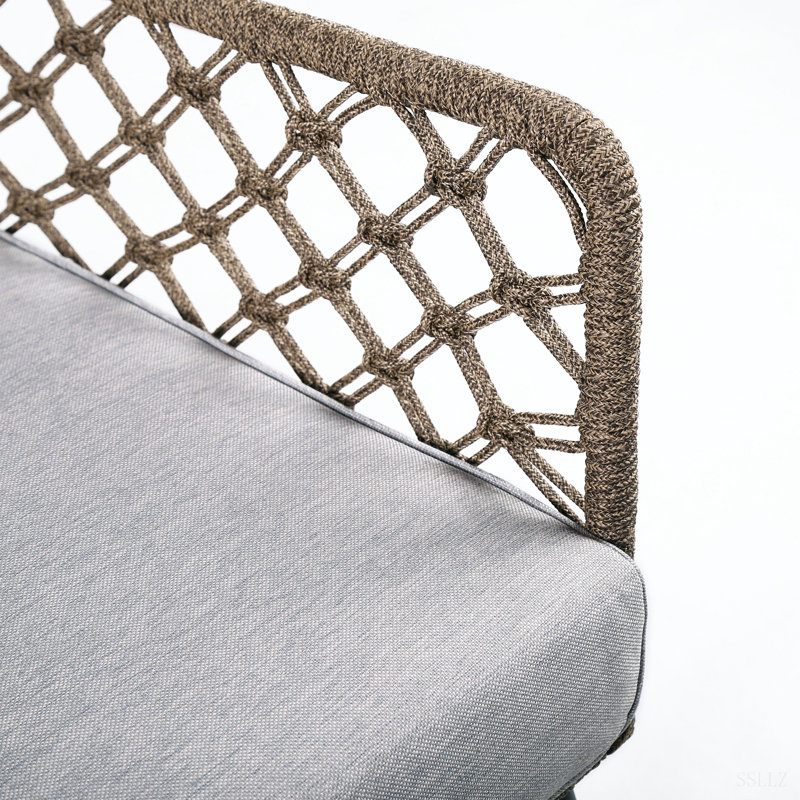 Chaise longue d'extérieur en acier Marco avec corde et coussin gris, Truffe