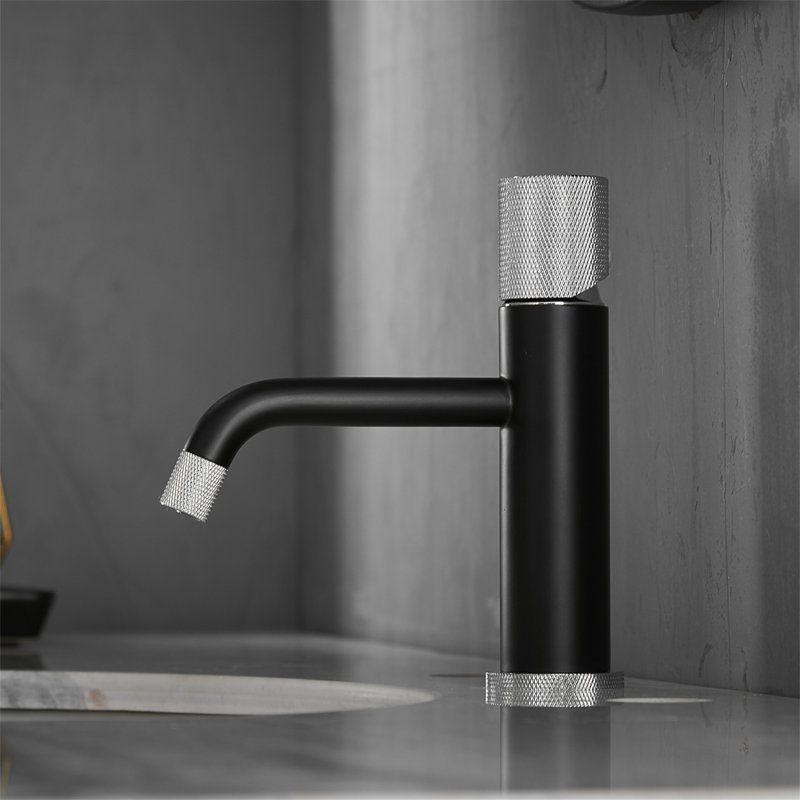 Robinet de lavabo de salle de bain en laiton
