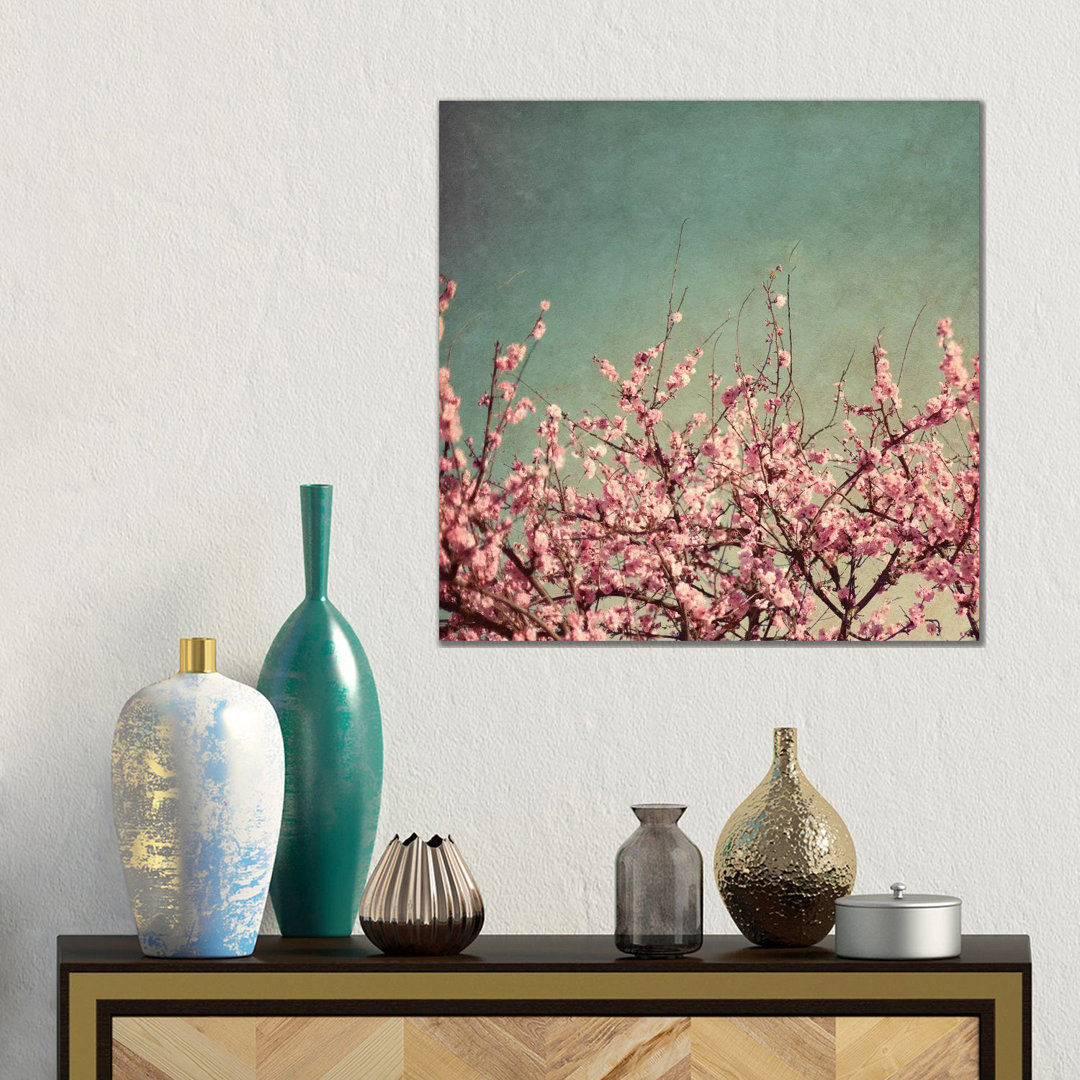 Springtime II von Susan Bryant - Giclée auf Leinwand ohne Rahmen Galerieverpackt