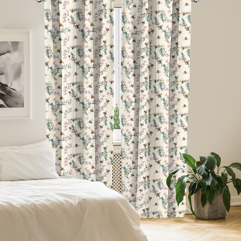 Multicolore ivoire East Urban Home, L 56 po x L 95 po