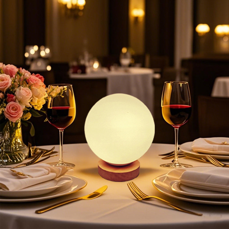 Lampe de table moderne en bois