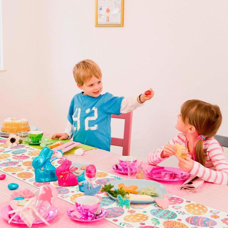 Chemin de table à motif d'œuf de Pâques pour couvrir les fêtes printanières