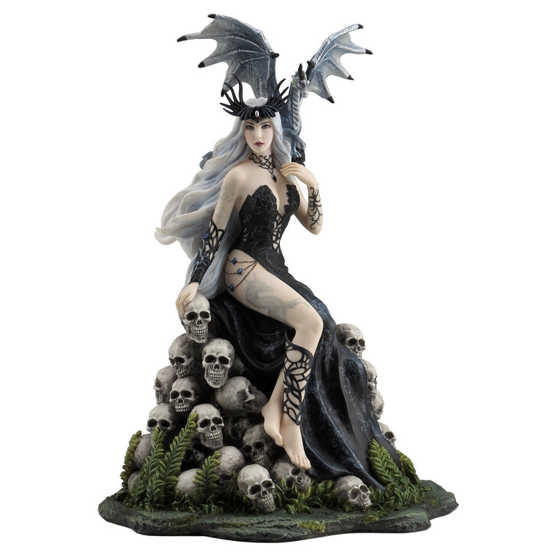 Kaytlynn Statue