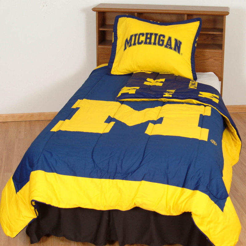 NCAA Sateen Comforter, Queen Comforter + 2 Standard Shams, Michigan