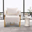Chaise blanche avec pattes en métal doré et revêtement en molleton mince pour un confort optimal. Style moderne, décoratif, stable et moelleux.