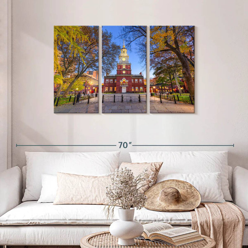 Independence Hall, 28" H x 45" W