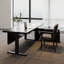 Bureau de direction réglable en hauteur en pin massif noir clair luxueux, avec rangement à 3 tiroirs, structure en acier robuste et plateau de table en bois massif, polyvalent pour de multiples cas de figure-2137154419
