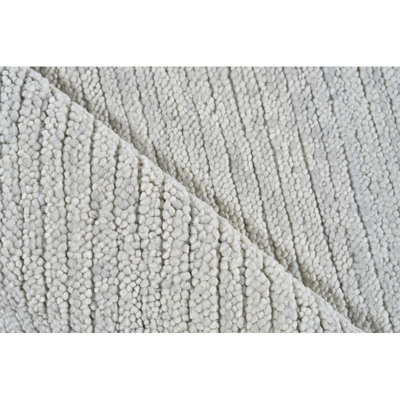 Urth Wool Area Rug in Silver, Rectangle 2' x 3'