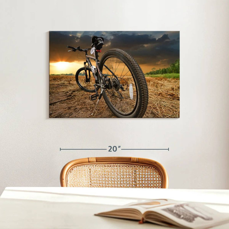 Coucher de soleil Mehar au-dessus d'un vélo, H 16 po x l 24 po