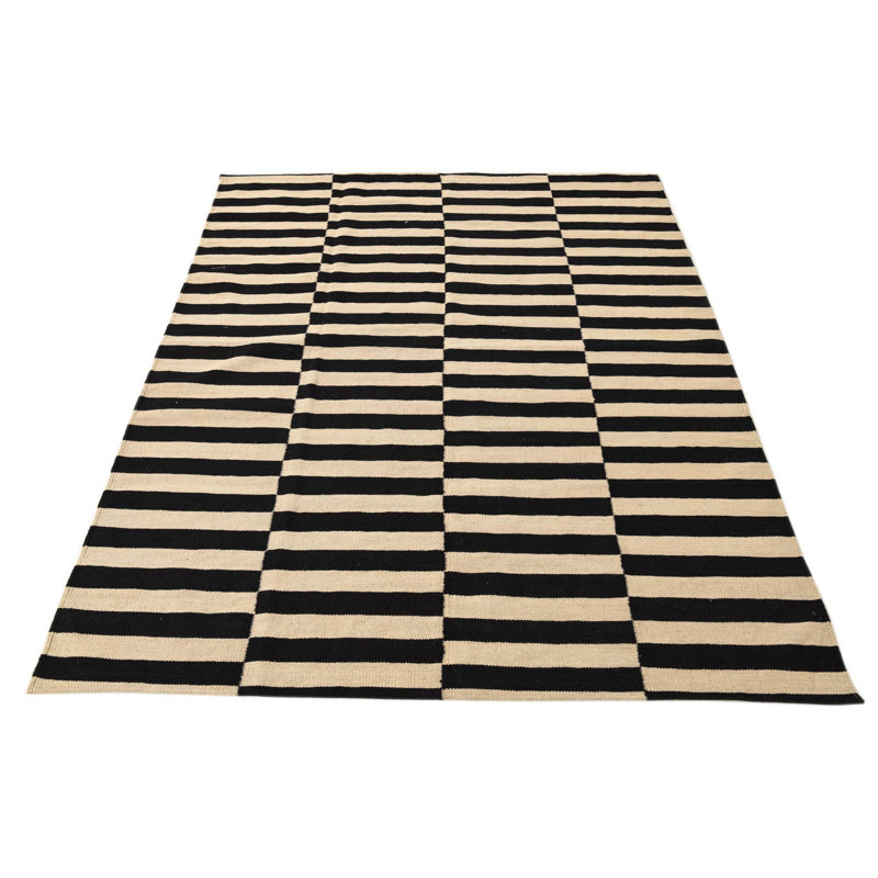 Tapis noir et blanc Petrella