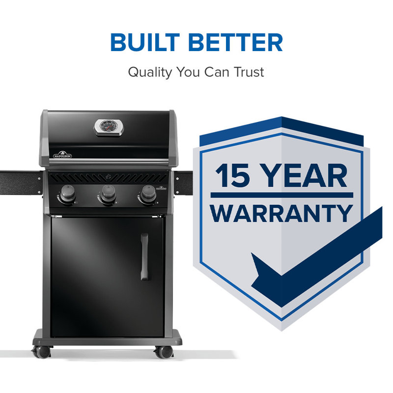 Barbecue à 4 brûleurs Rogue® 525 en noir avec grilles de cuisson en acier inoxydable, Gaz naturel