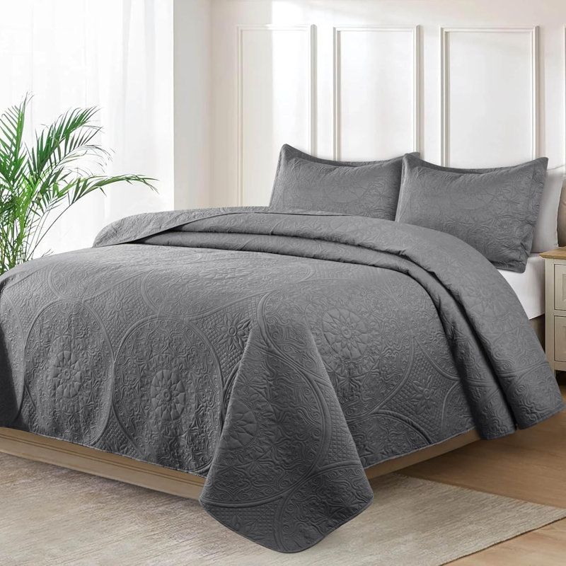 Lightweight Summer Bedspreads - 3 Piece Oversized Quilt Set - Reversible Coverlet Set - California King Size, Gray Floral