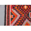 Chemin de table kilim turc fait à la main avec des motifs géométriques audacieux rouges et roses pour une touche vibrante à votre décor