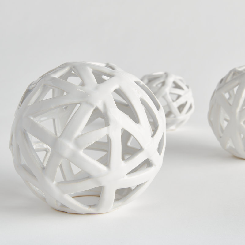 ALICIA METAL ORB, 7.09" H x 7.67" W x 7.67" D, White