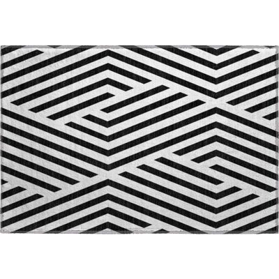 Tapis noir lavable à la machine de qualité supérieure 10 pi x 14 pi Cerrito AMF550