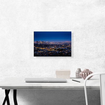 " Los Angeles Skyline At Night "