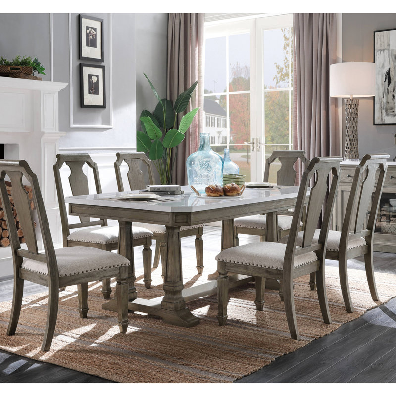 De 2 chaises en lin beige - Motif rustique en chêne patiné